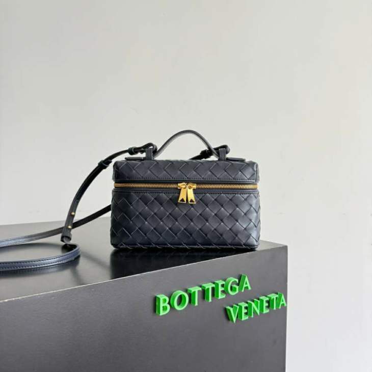 Picture of Bottega Veneta Handbags _SKUfw216498431fw